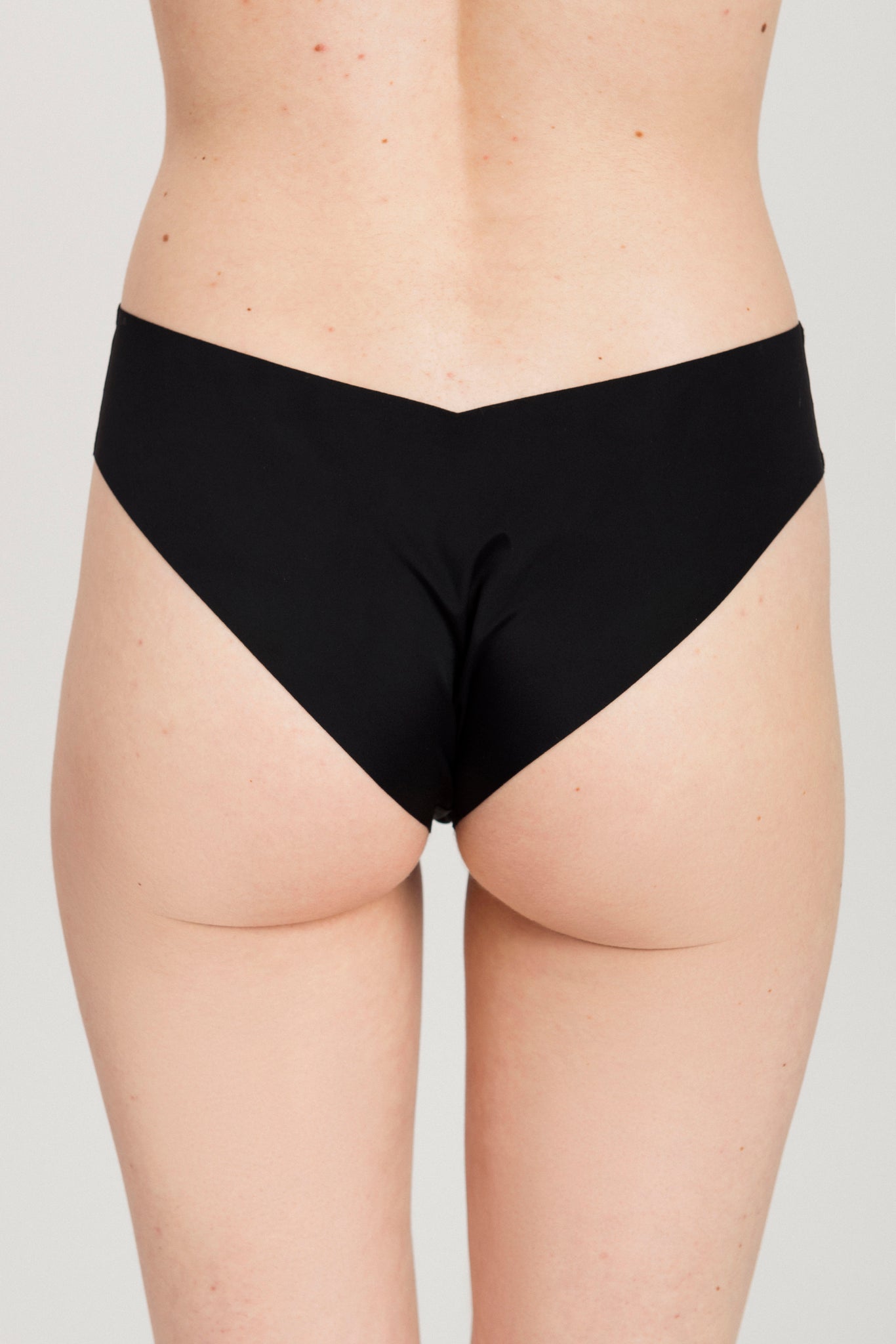 Invisible V-shaped seamless underwear briefs